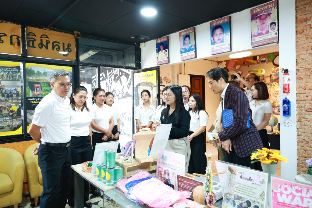สำนักงานเลขานุการกรม กรมส่งเสริมอุตสาหกรรม จับมือ JC&CO เปิดพลังบุญ! จัดกิจกรรมบริจาคสิ่งของเหลือใช้ สมทบทุนโครงการ “จ้างวานข้า” มูลนิธิกระจกเงา